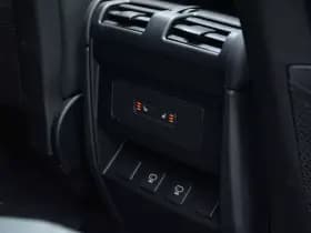 Land Rover Defender thumbnail 15