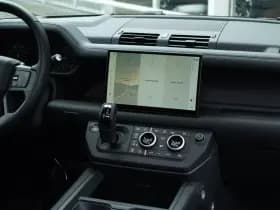 Land Rover Defender thumbnail 17