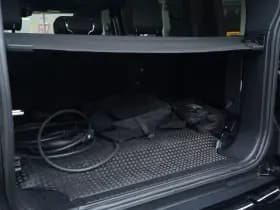 Land Rover Defender thumbnail 27