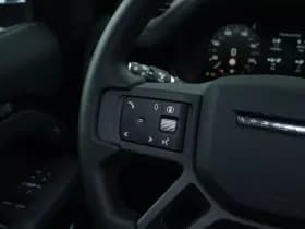 Land Rover Defender thumbnail 6