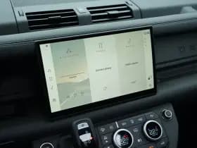 Land Rover Defender thumbnail 8