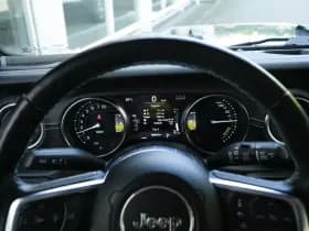 Jeep Wrangler thumbnail 9