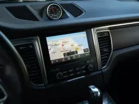 Porsche Macan thumbnail 19