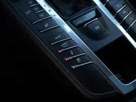 Porsche Macan thumbnail 21