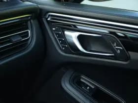 Porsche Macan thumbnail 28