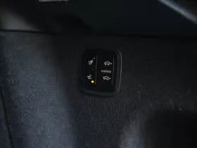 Porsche Macan thumbnail 30