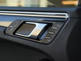 Porsche Macan thumbnail 21