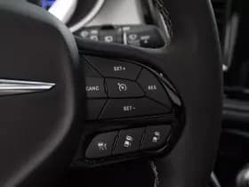 Chrysler Pacifica thumbnail 5