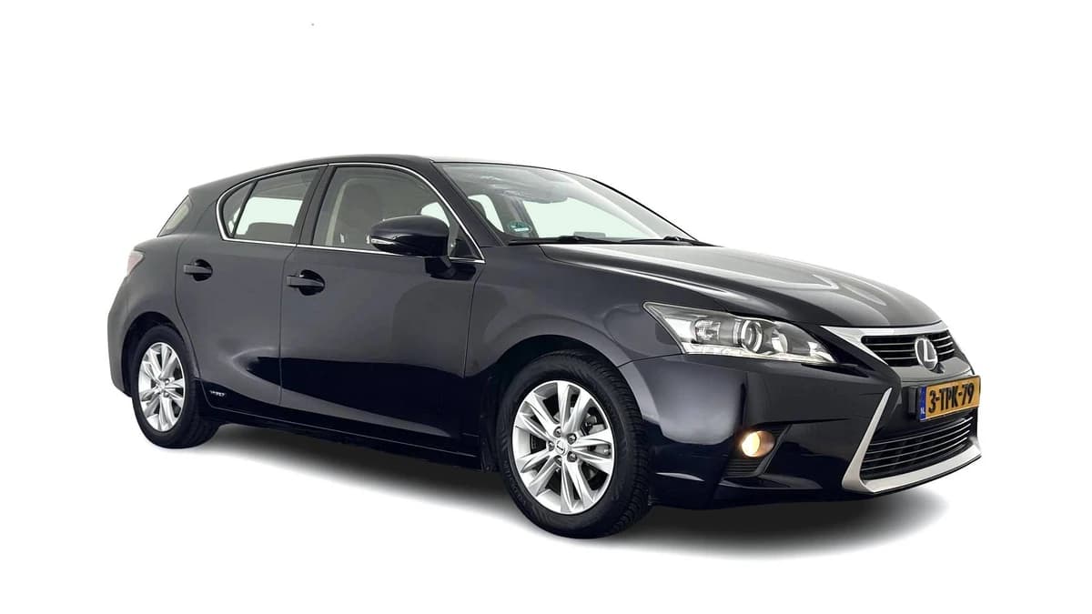Lexus CT — foto 1