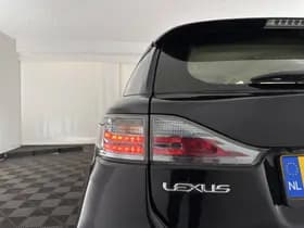 Lexus CT thumbnail 25