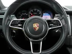 Porsche Macan thumbnail 16
