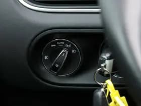 Porsche Macan thumbnail 19