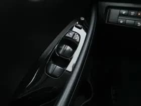 Nissan Leaf thumbnail 21