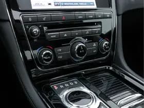 Jaguar Xj thumbnail 15