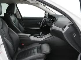 Bmw 3 serie thumbnail 12