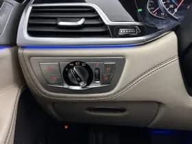 Bmw 7 serie thumbnail 26