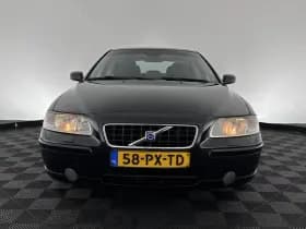 Volvo S60 thumbnail 2