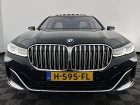 Bmw 7 serie thumbnail 3
