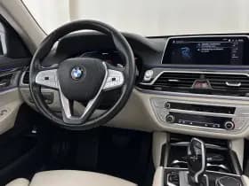 Bmw 7 serie thumbnail 8