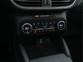 Ford Kuga thumbnail 15