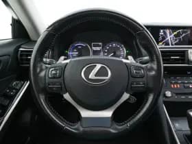 Lexus Is thumbnail 18