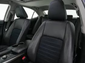 Lexus Is thumbnail 23