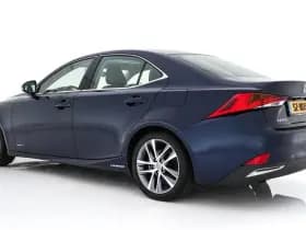 Lexus Is thumbnail 5