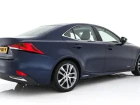 Lexus Is thumbnail 7