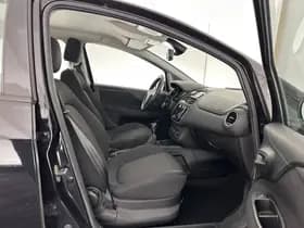 Fiat Punto thumbnail 11