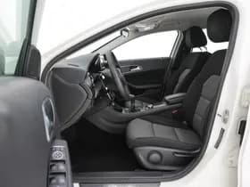 Mercedes-Benz Benz gla thumbnail 9