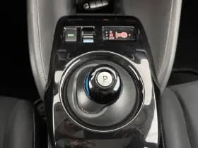 Nissan Leaf thumbnail 17