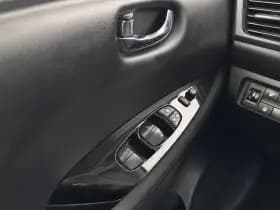 Nissan Leaf thumbnail 21