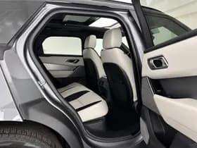 Land Rover range rover velar thumbnail 12