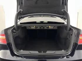 Jaguar XE thumbnail 11