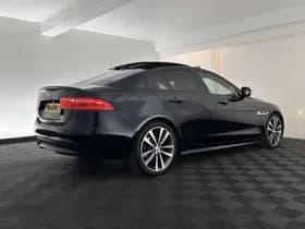 Jaguar XE thumbnail 7