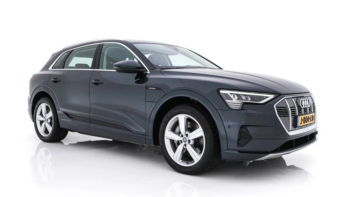 Audi E tron — foto 1