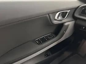 Polestar 2 thumbnail 25