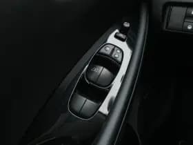 Nissan Leaf thumbnail 22