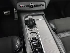 Volvo XC90 thumbnail 24