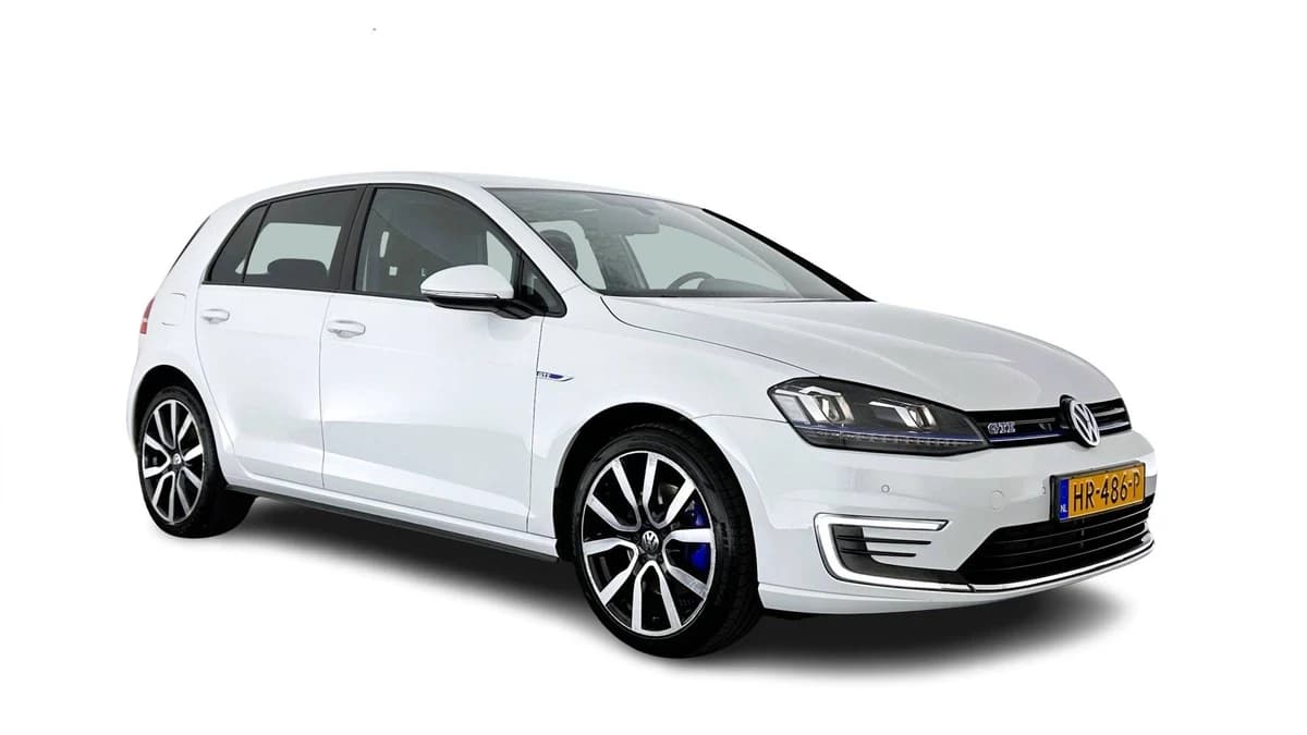 Volkswagen Golf — foto 1