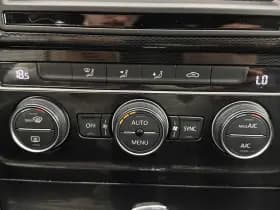 Volkswagen Golf thumbnail 14