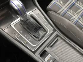 Volkswagen Golf thumbnail 15