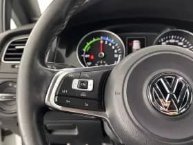 Volkswagen Golf thumbnail 18