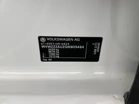 Volkswagen Golf thumbnail 37