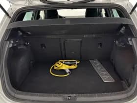 Volkswagen Golf thumbnail 10