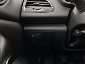 Renault Megane estate thumbnail 19