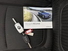 Renault Megane estate thumbnail 25