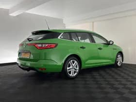 Renault Megane estate thumbnail 7