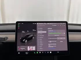 Tesla Model 3 thumbnail 20