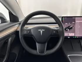 Tesla Model 3 thumbnail 25